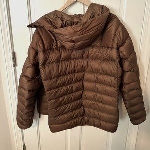Like NEW UNIQLO packable lightweight hooded down jacket - Olive Green - Size XL